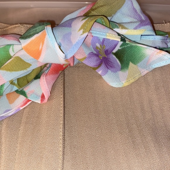 Soft flowy woven pants size 8 (new) - Picture 5 of 5